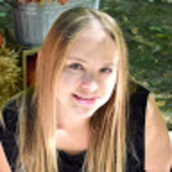 Meet your Posher, Hailie - Picture 1 of 1